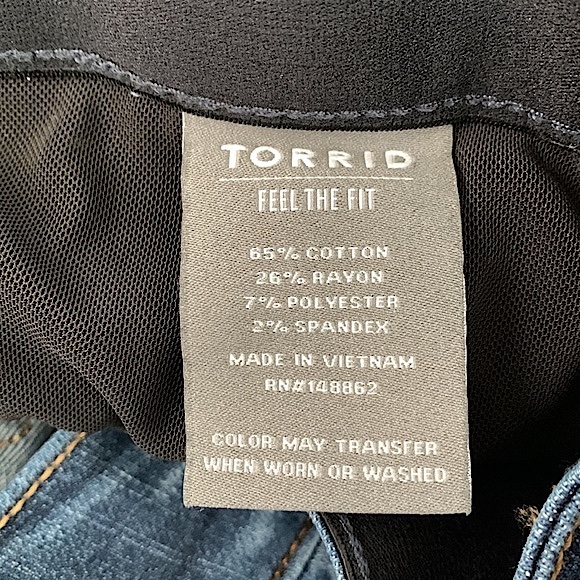 Torrid Destructed Bombshell Straight 16 X-Short - Picture 14 of 16